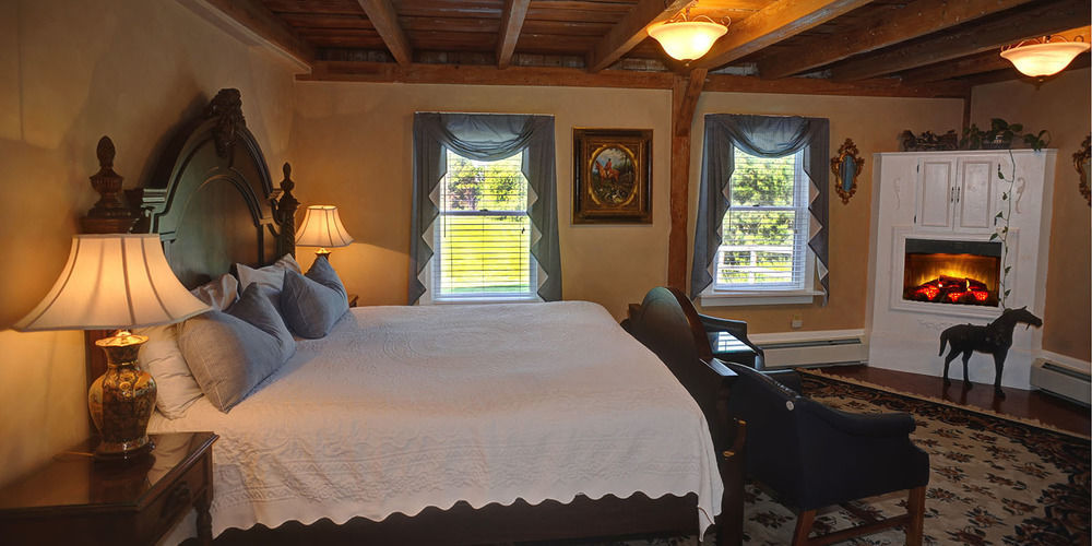 Historic Jacob Hill Inn Seekonk Exterior photo